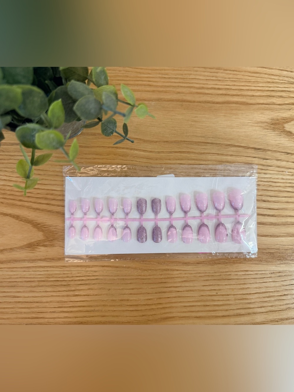 πΏ10/$25 β’ Pink and Glitter False Nail Set